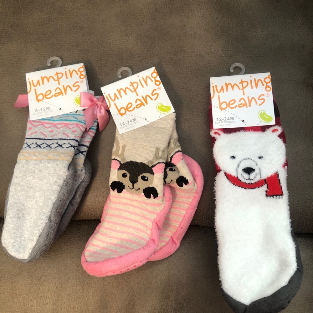 3 PAIRS Jumping Bean gripper socks